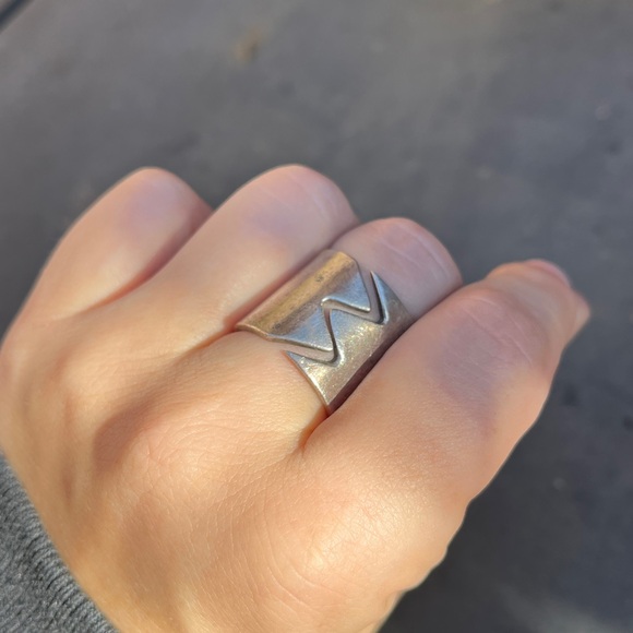 2/$40 🌟 VTG Heavy Sterling Silver Zigzag Ring - Picture 8 of 11